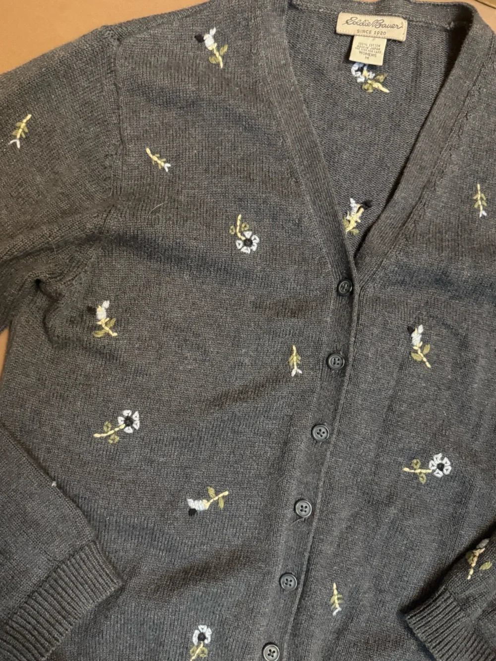 VINTAGE EDDIE BAUER Gray Floral Embroidered Button Up Cardigan Women’s SZ Med